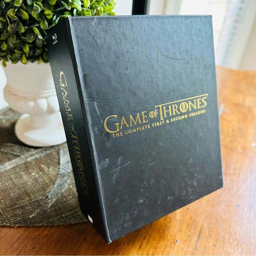 💚 GAME OF THRONES THE COMPLETE FIRST & SECOND SEASON  🎥 🍿 10 DISCS 📀📀📀 - Picture 2 of 6